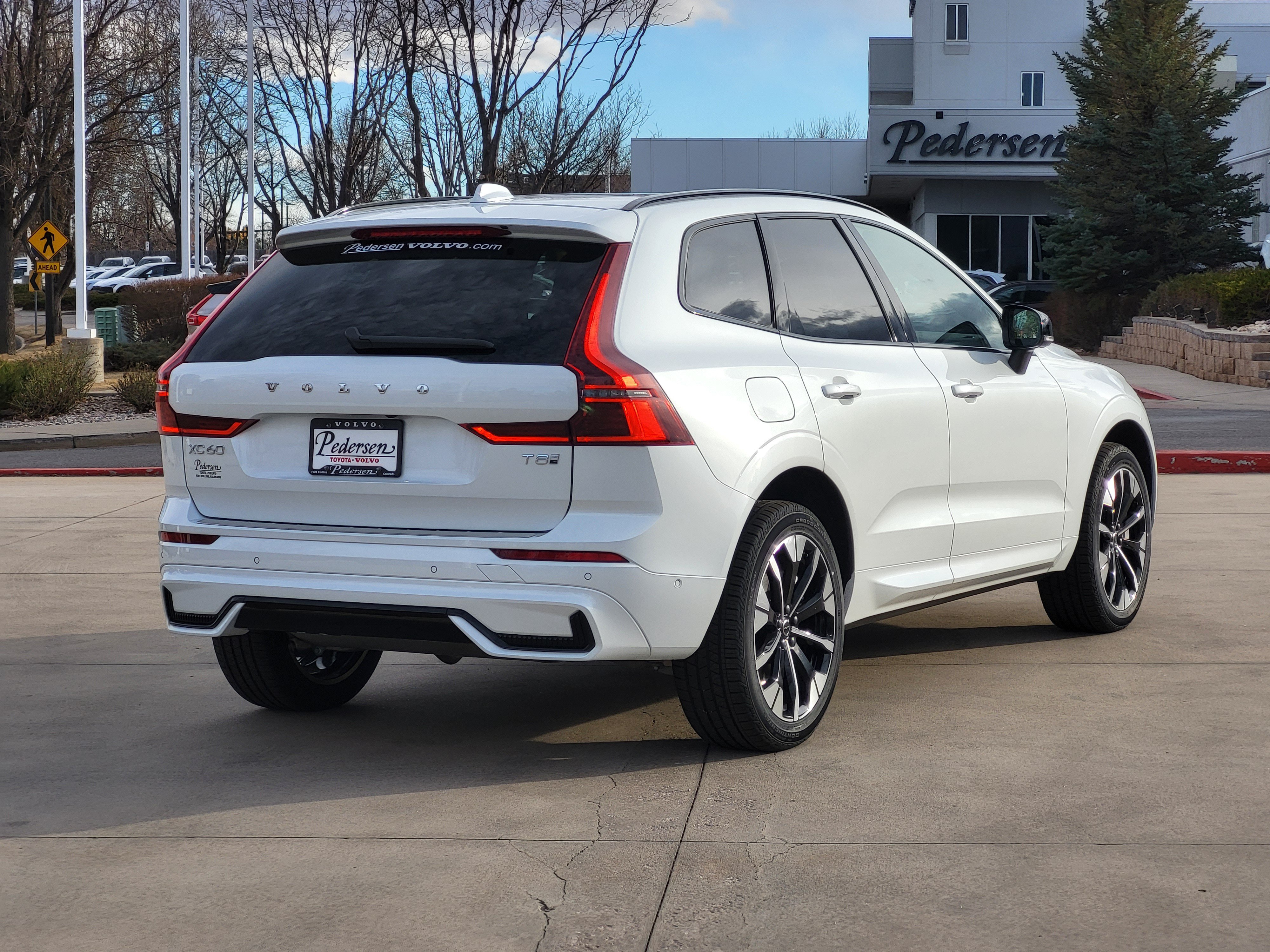 New 2026 Volvo XC60 T8 Plus w/ Climate Package AWD/4WD image 2
