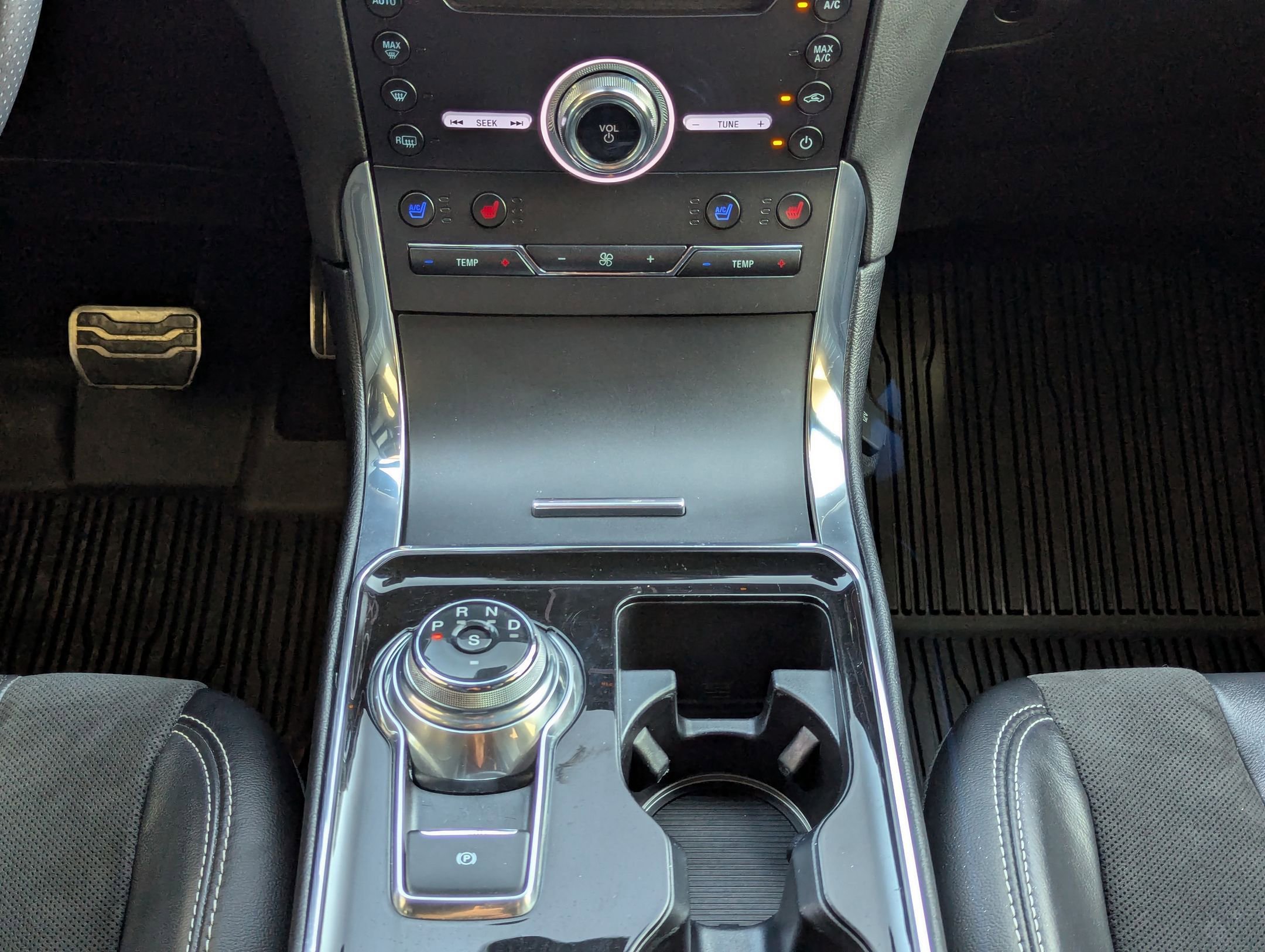 Used 2019 Ford Edge ST w/ Equipment Group 401A image 19