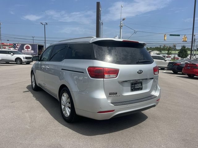 Used 2016 Kia Sedona EX FWD image 3