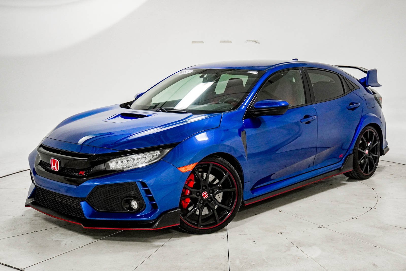 Used 2017 Honda Civic Type R image 1