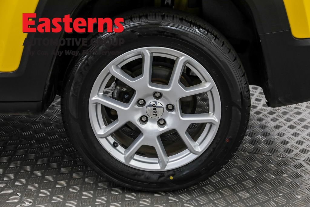 Used 2023 Jeep Renegade Latitude image 33