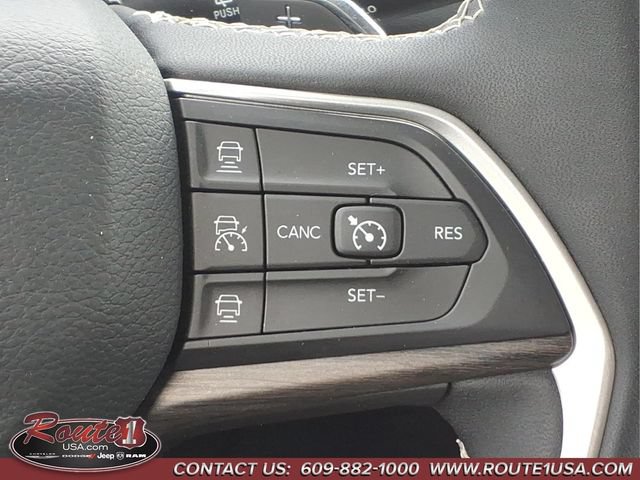 Used 2023 Jeep Grand Cherokee Limited AWD/4WD image 18