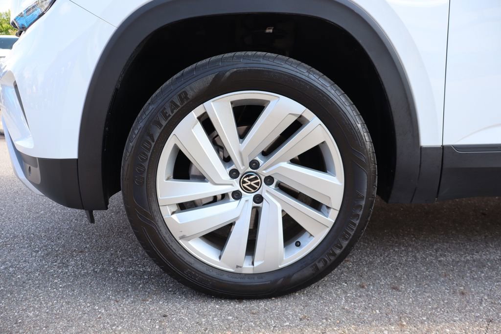 Used 2022 Volkswagen Atlas Cross Sport SE AWD/4WD image 27