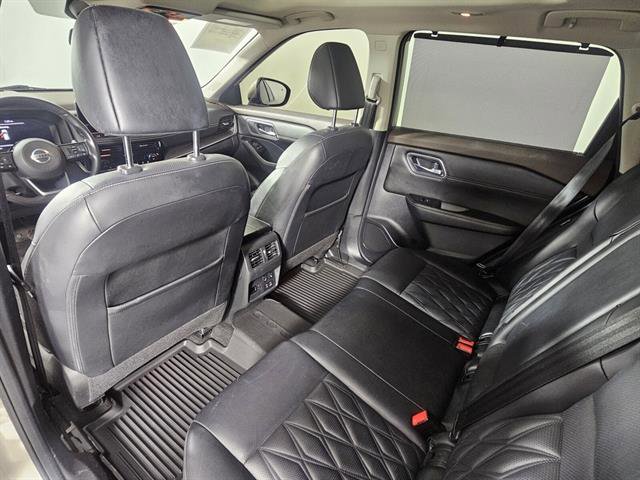 Used 2021 Nissan Rogue Platinum image 23