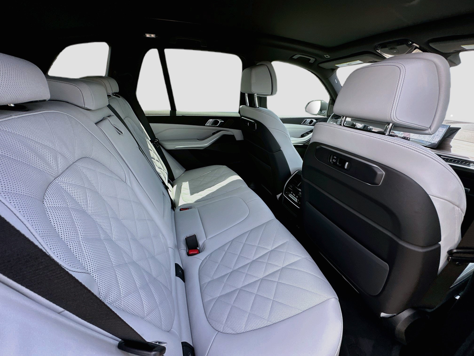 New 2026 BMW X5 xDrive40i AWD/4WD image 19