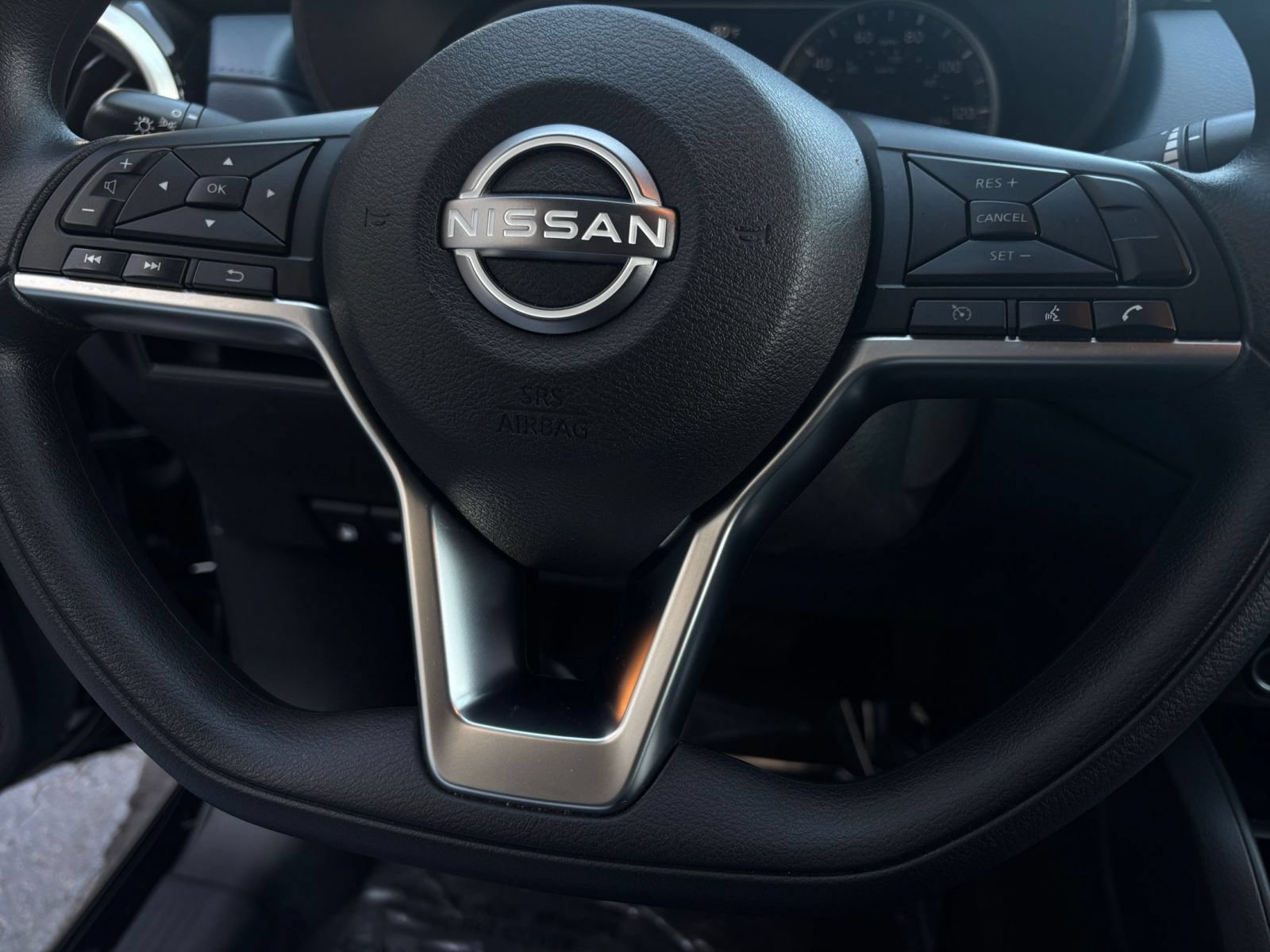 Used 2025 Nissan Versa SV FWD image 27