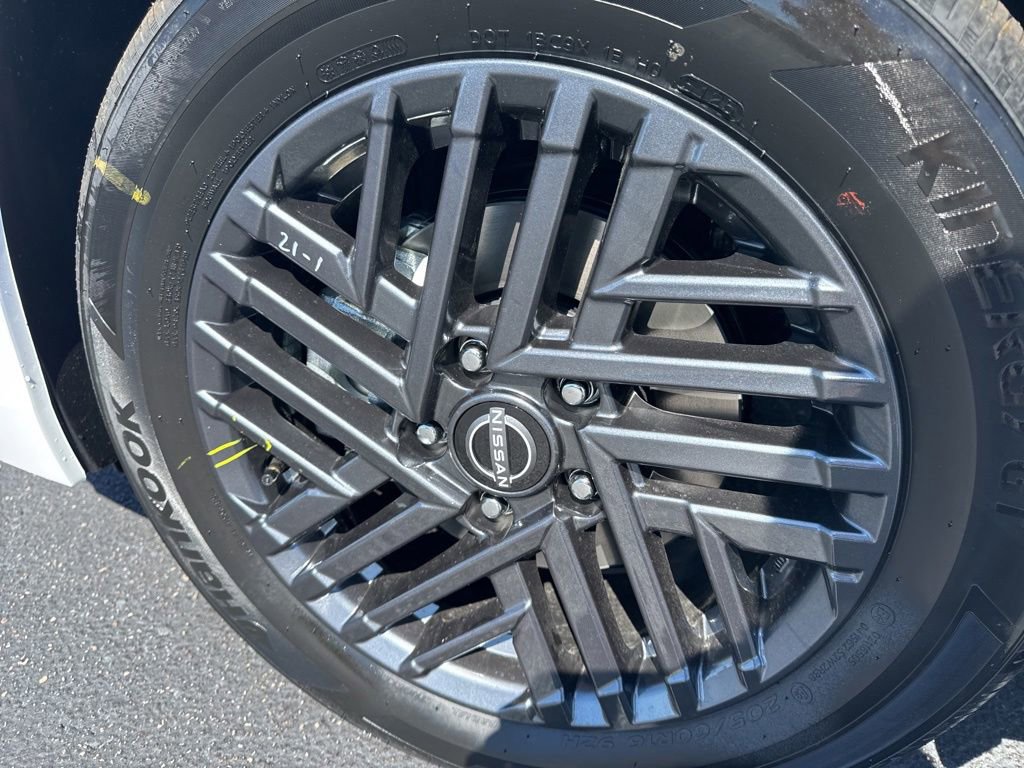 New 2026 Nissan Sentra SV FWD image 9