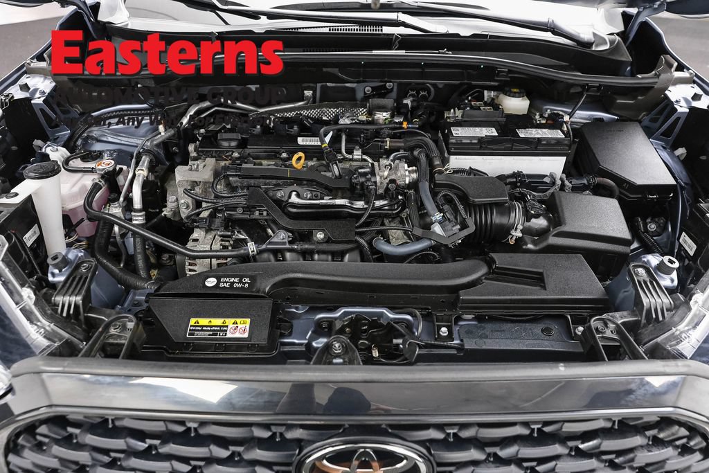 Used 2025 Toyota Corolla Cross L FWD image 9
