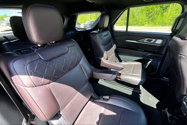 Used 2025 Ford Explorer Platinum w/ LUX Leather Package AWD/4WD image 27