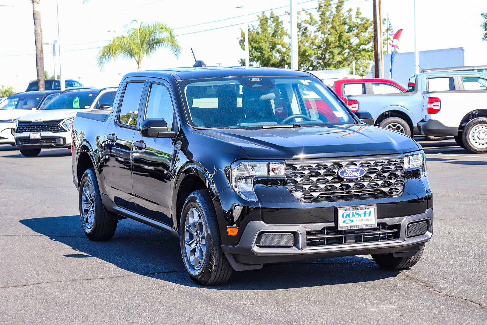 New 2026 Ford Maverick XLT w/ XLT Luxury Package FWD image 3