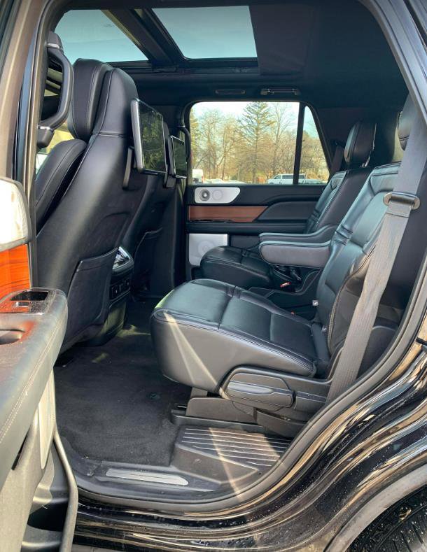 Used 2019 Lincoln Navigator Reserve image 15