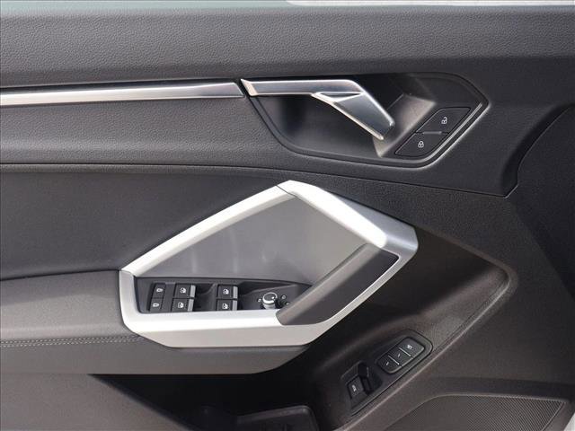 Certified 2025 Audi Q3 2.0T Premium w/ Convenience Package image 11