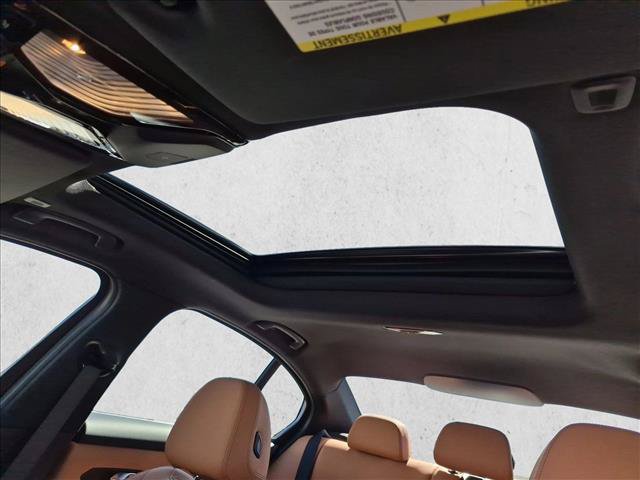 Certified 2024 BMW 330i Sedan w/ Convenience Package RWD image 16