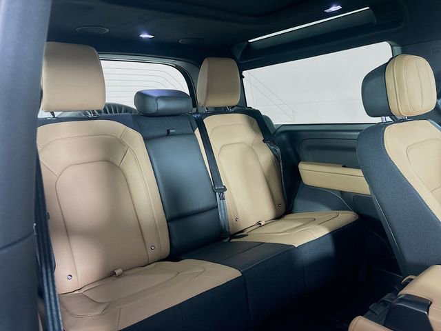 New 2026 Land Rover Defender 90 V8 image 24