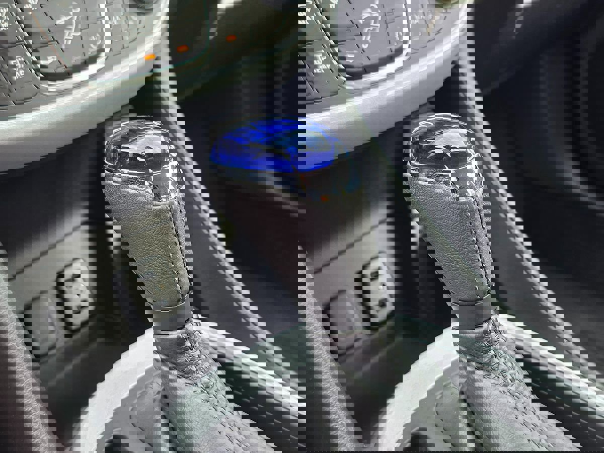 Used 2017 Chevrolet Volt LT w/ Comfort Package image 39