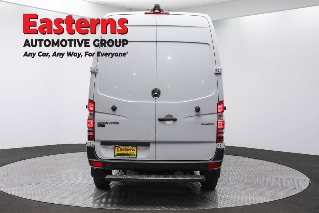 Used 2017 Mercedes-Benz Sprinter 2500 image 6