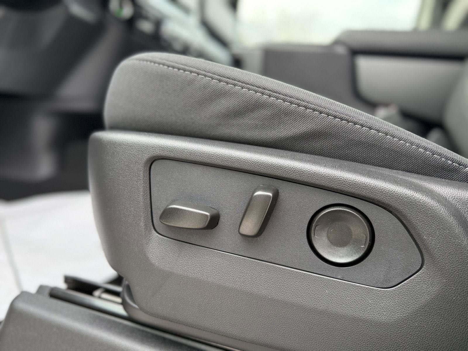 New 2026 GMC Sierra 1500 Elevation image 14