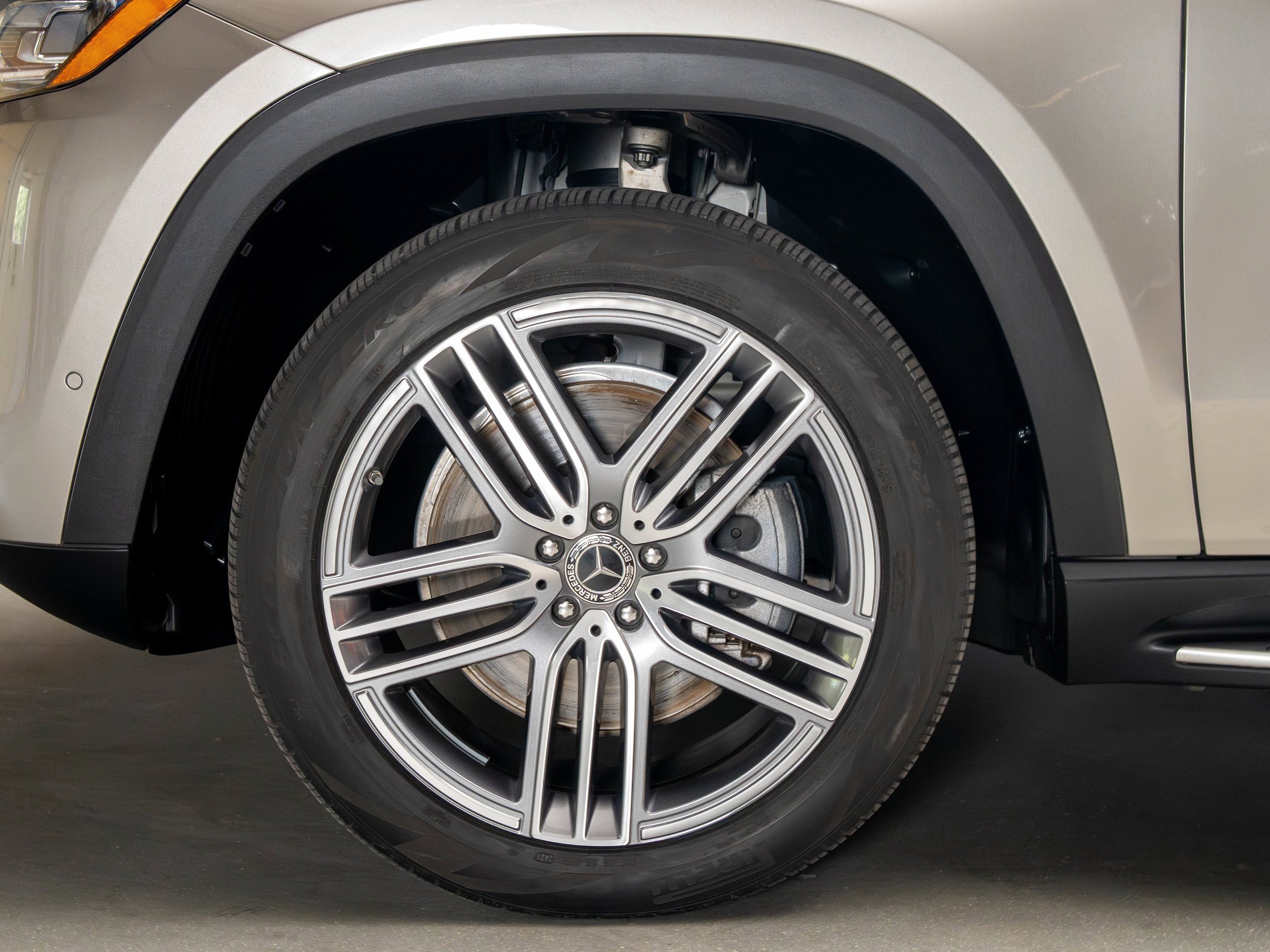 Used 2021 Mercedes-Benz GLS 450 4MATIC image 18