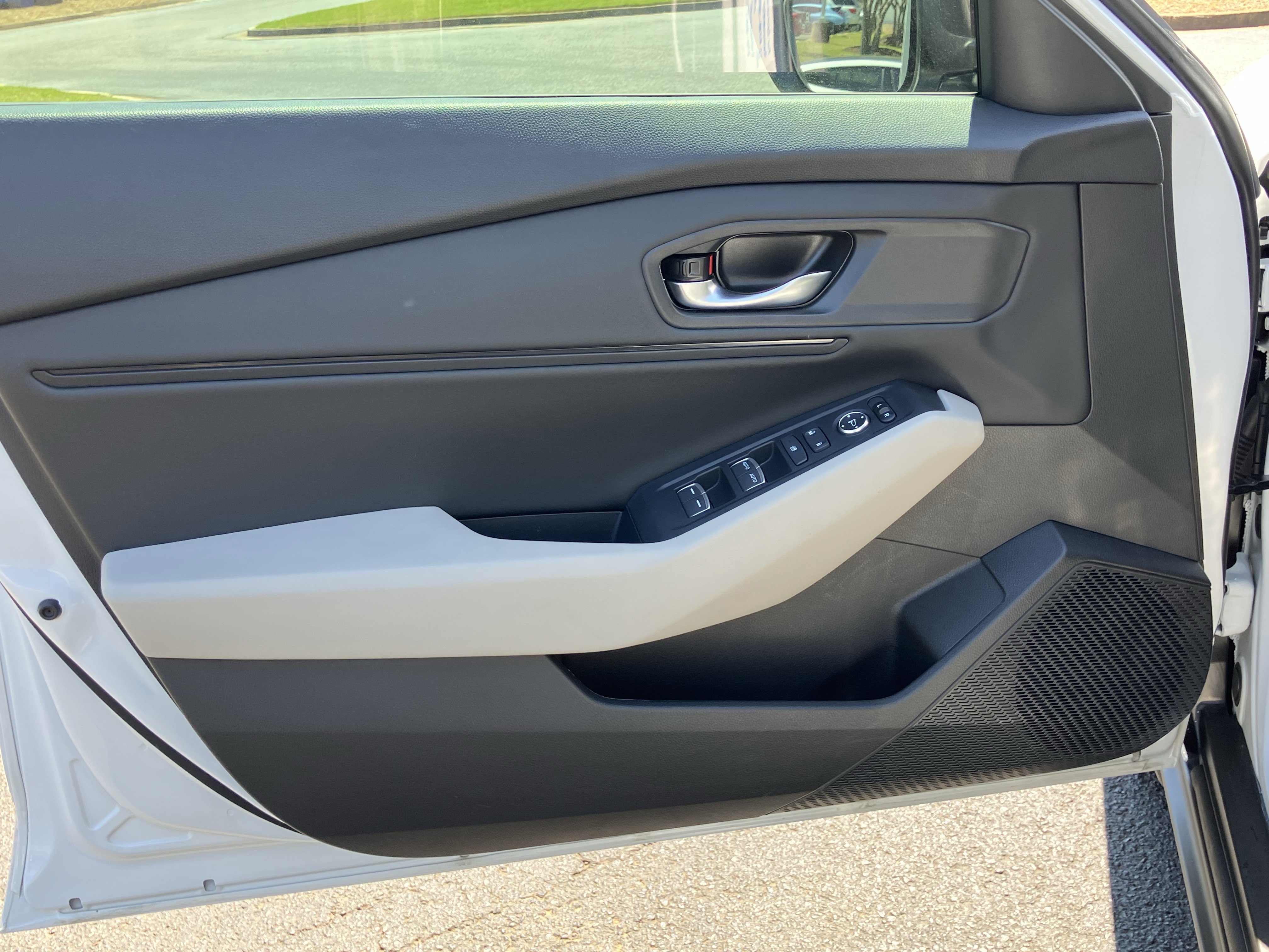 Used 2025 Honda Accord SE image 14