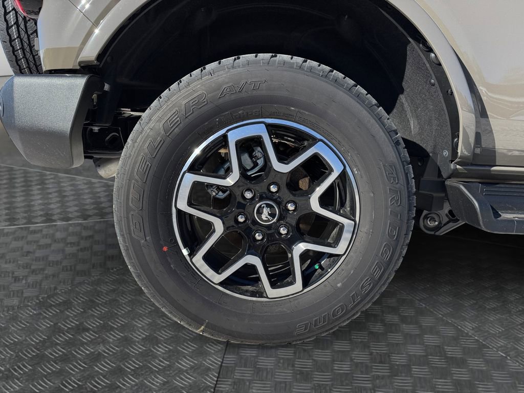 New 2025 Ford Bronco Outer Banks image 17