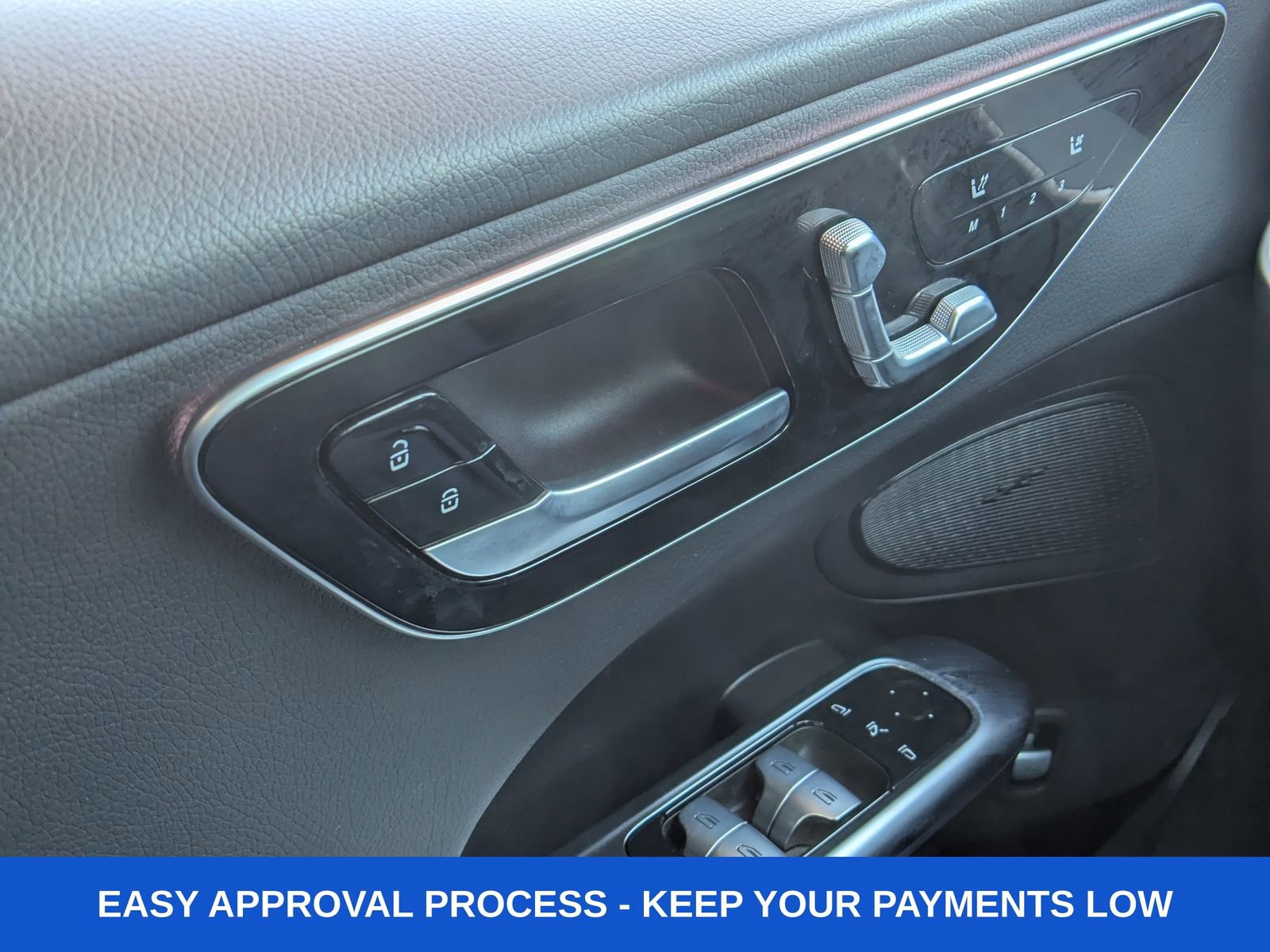 Used 2025 Mercedes-Benz C 300 Sedan image 32