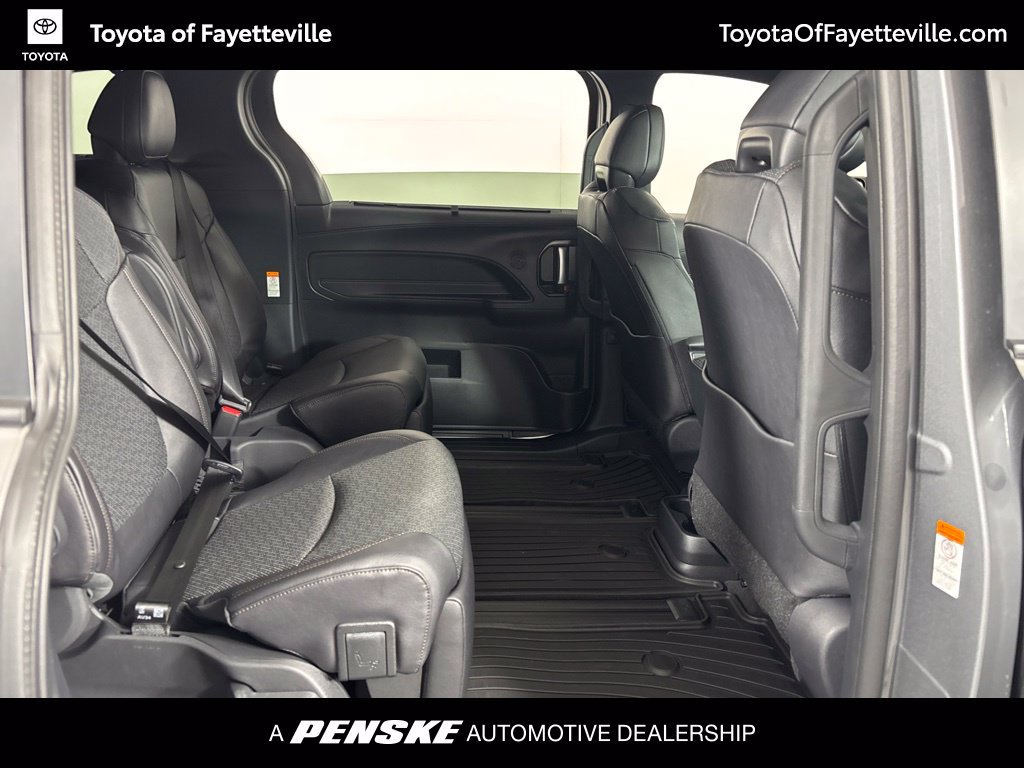 New 2026 Toyota Sienna Limited FWD image 17