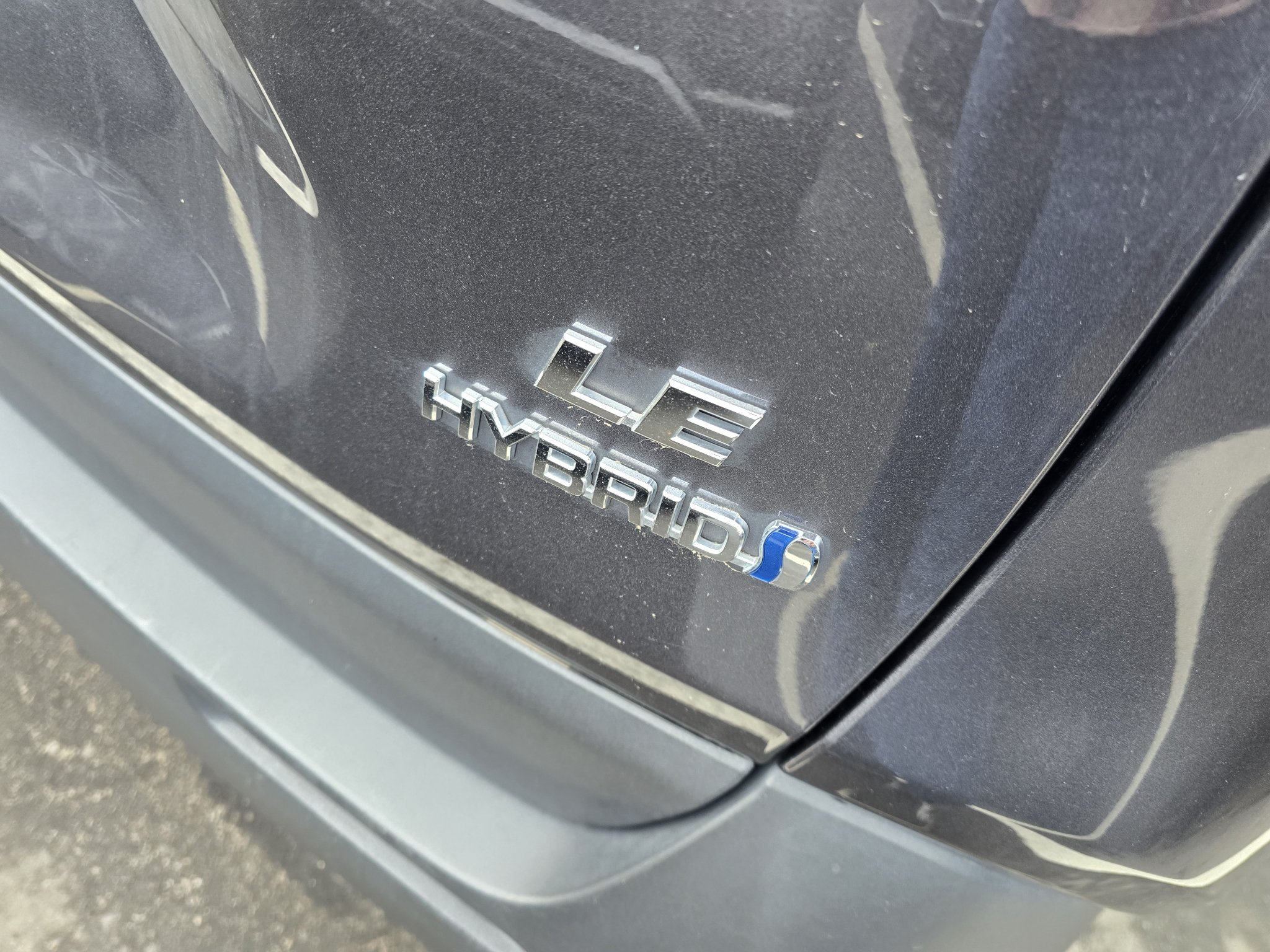 Used 2024 Toyota RAV4 LE AWD/4WD image 8