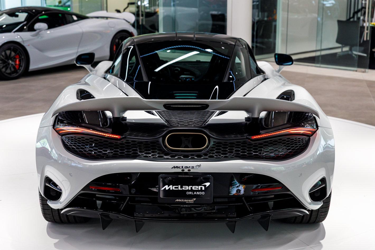 Used 2027 McLaren 750S RWD image 40