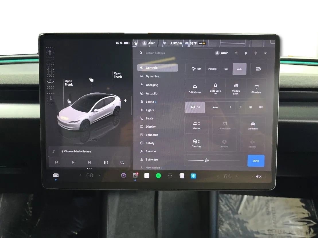 Used 2025 Tesla Model 3 Long Range image 13