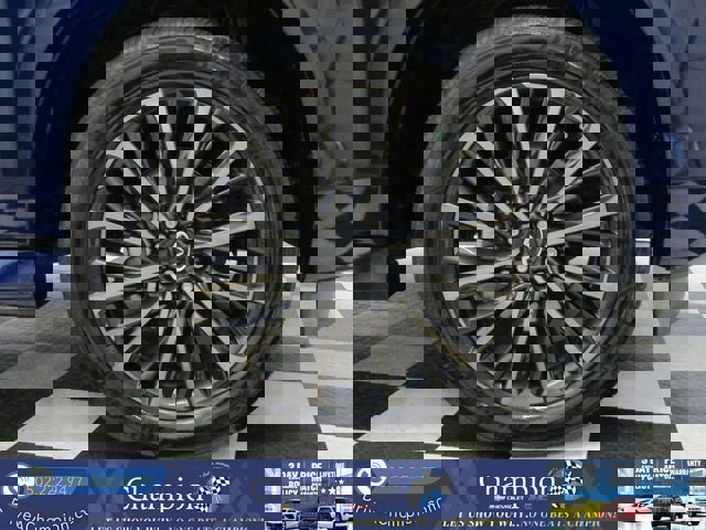 Used 2025 INFINITI QX80 Autograph image 3