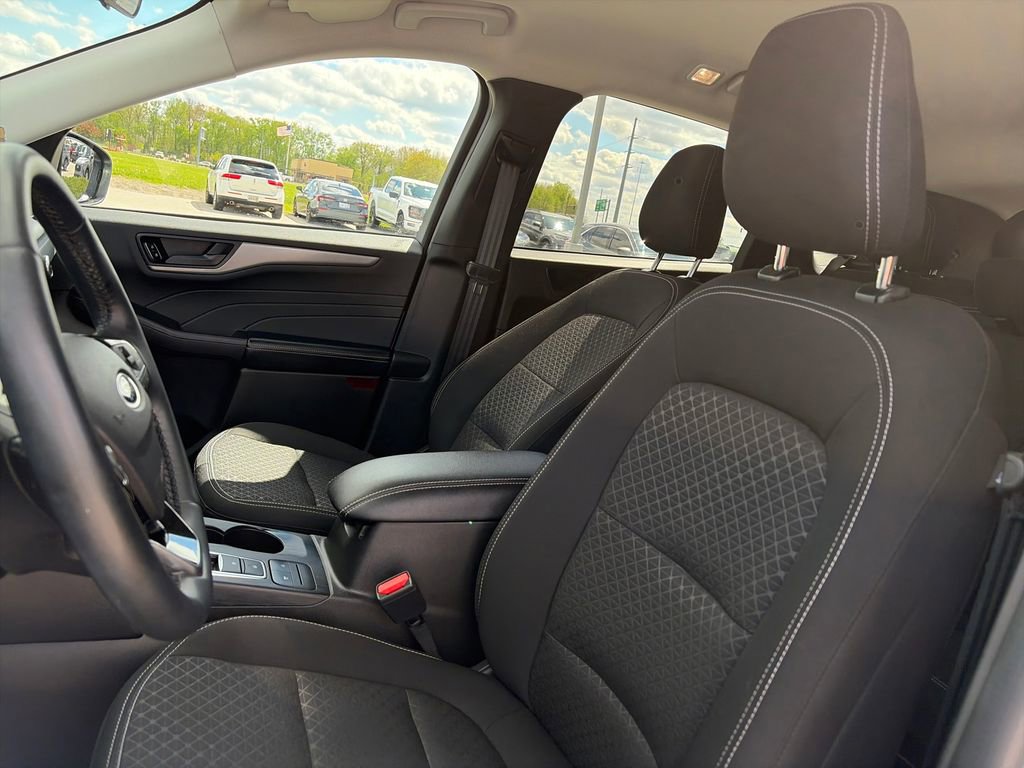 Used 2024 Ford Escape Active AWD/4WD image 16