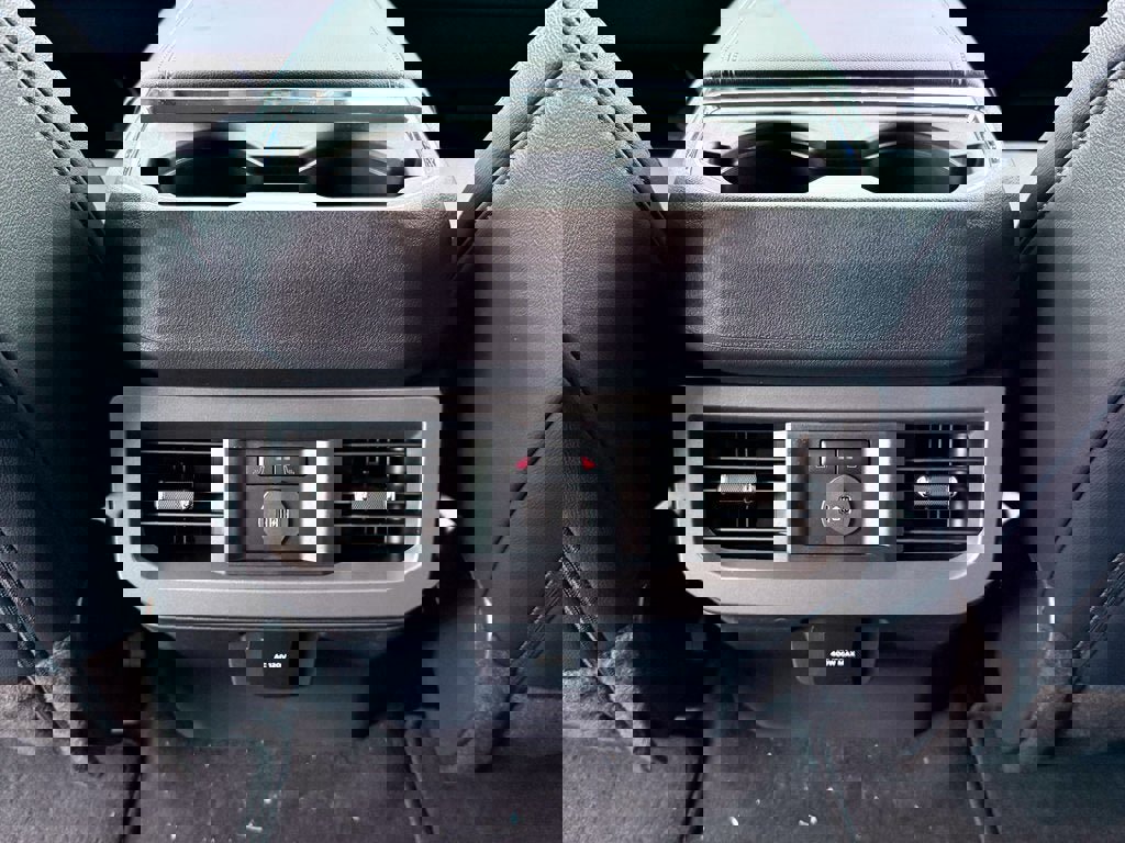 New 2026 Ford F250 Lariat w/ Black Appearance Package image 32