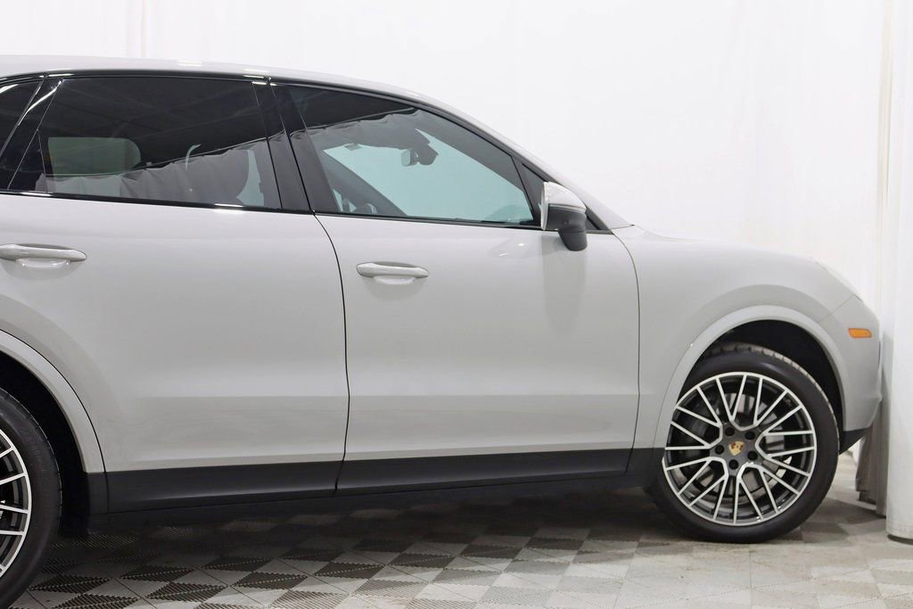 Used 2021 Porsche Cayenne S image 10