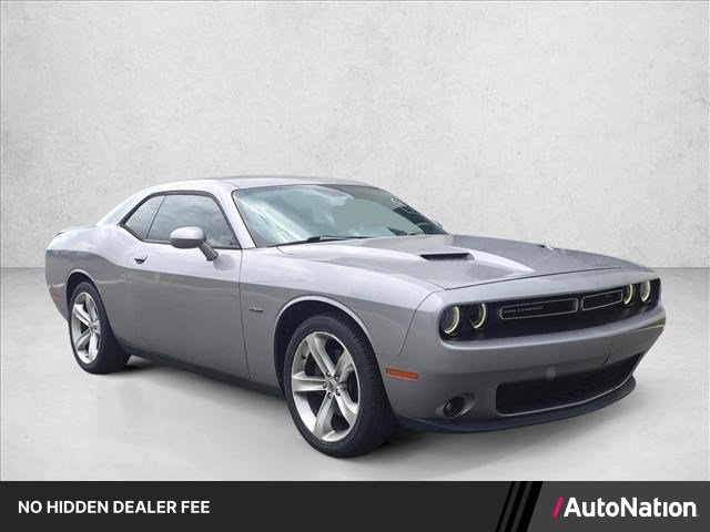 Used 2018 Dodge Challenger R/T RWD image 1
