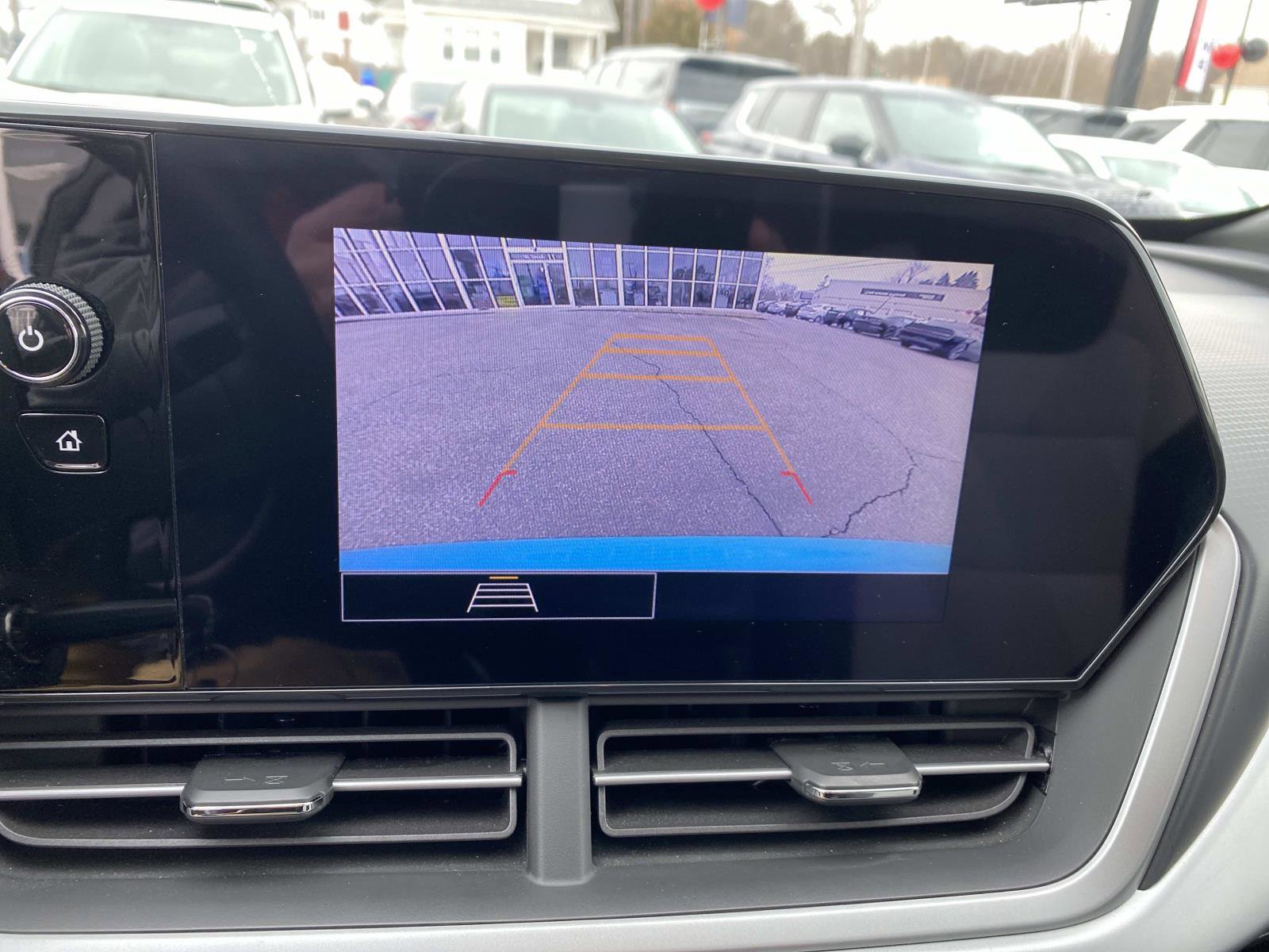 Used 2024 Chevrolet Trax RS w/ Driver Confidence Package image 13