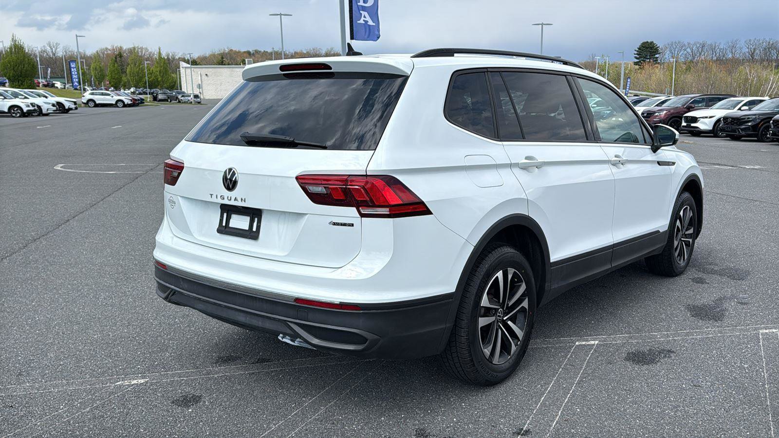 Used 2022 Volkswagen Tiguan S AWD/4WD image 6