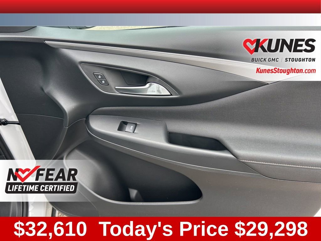 New 2025 Buick Envista Avenir image 57