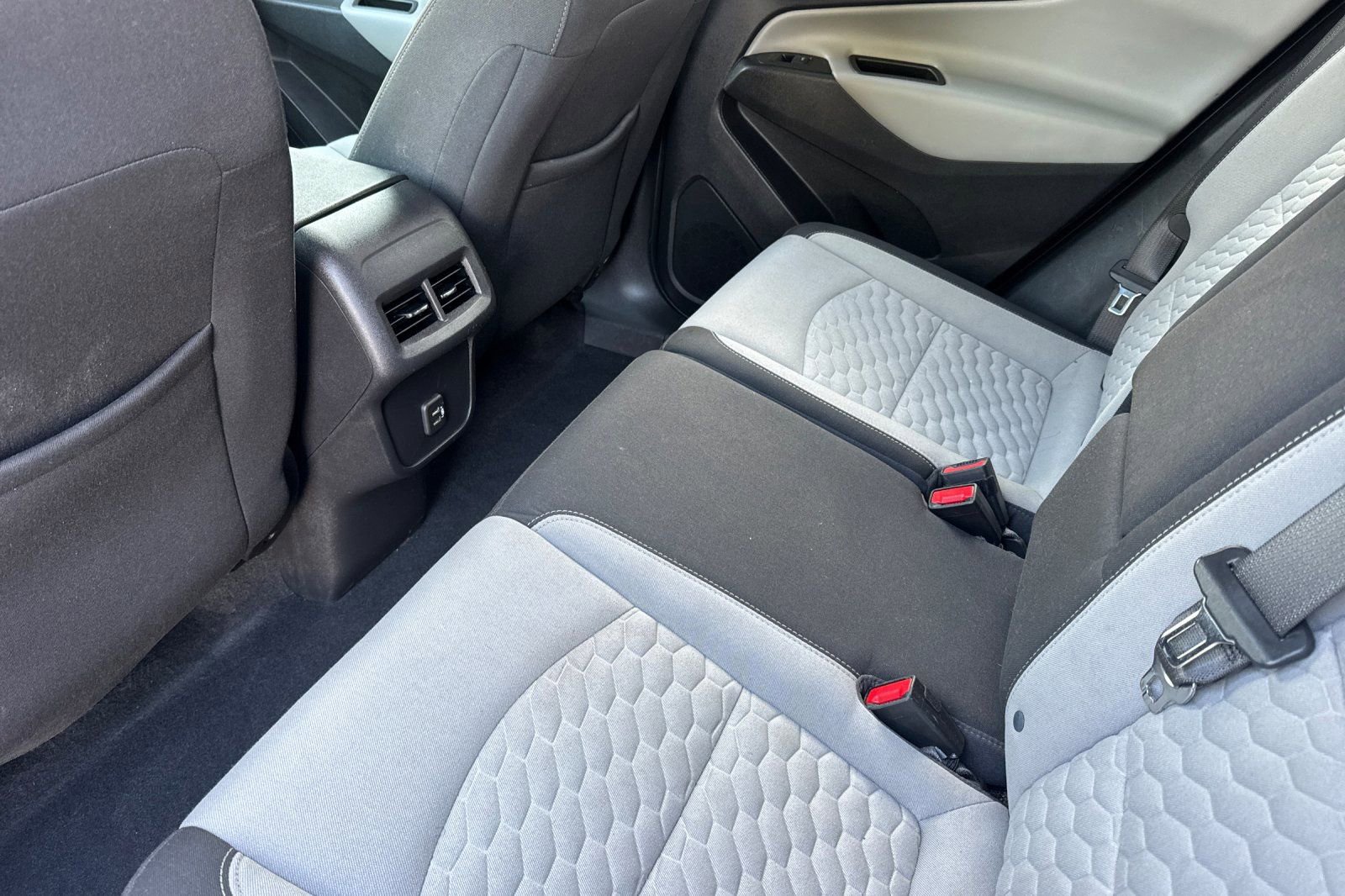 Used 2021 Chevrolet Equinox LS w/ LS Convenience Package FWD image 12