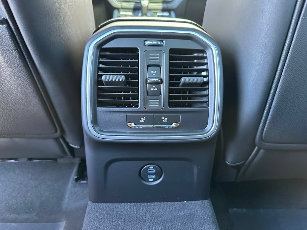 Certified 2026 Porsche Macan Turbo AWD/4WD image 38