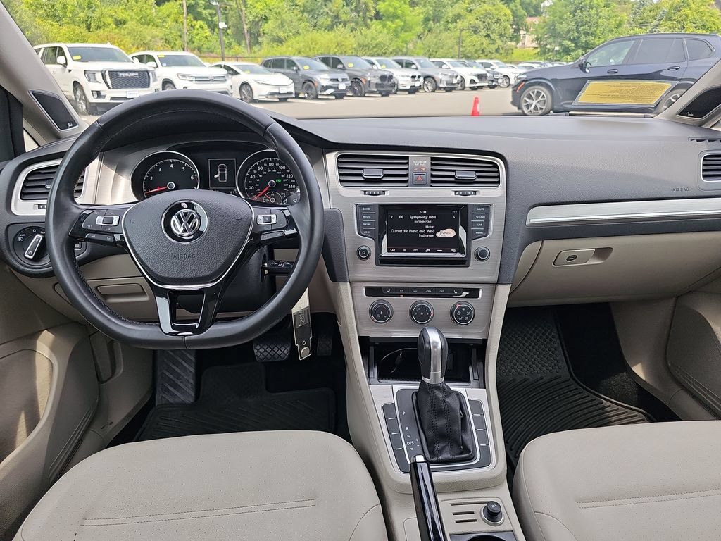 Used 2015 Volkswagen Golf SE FWD image 11