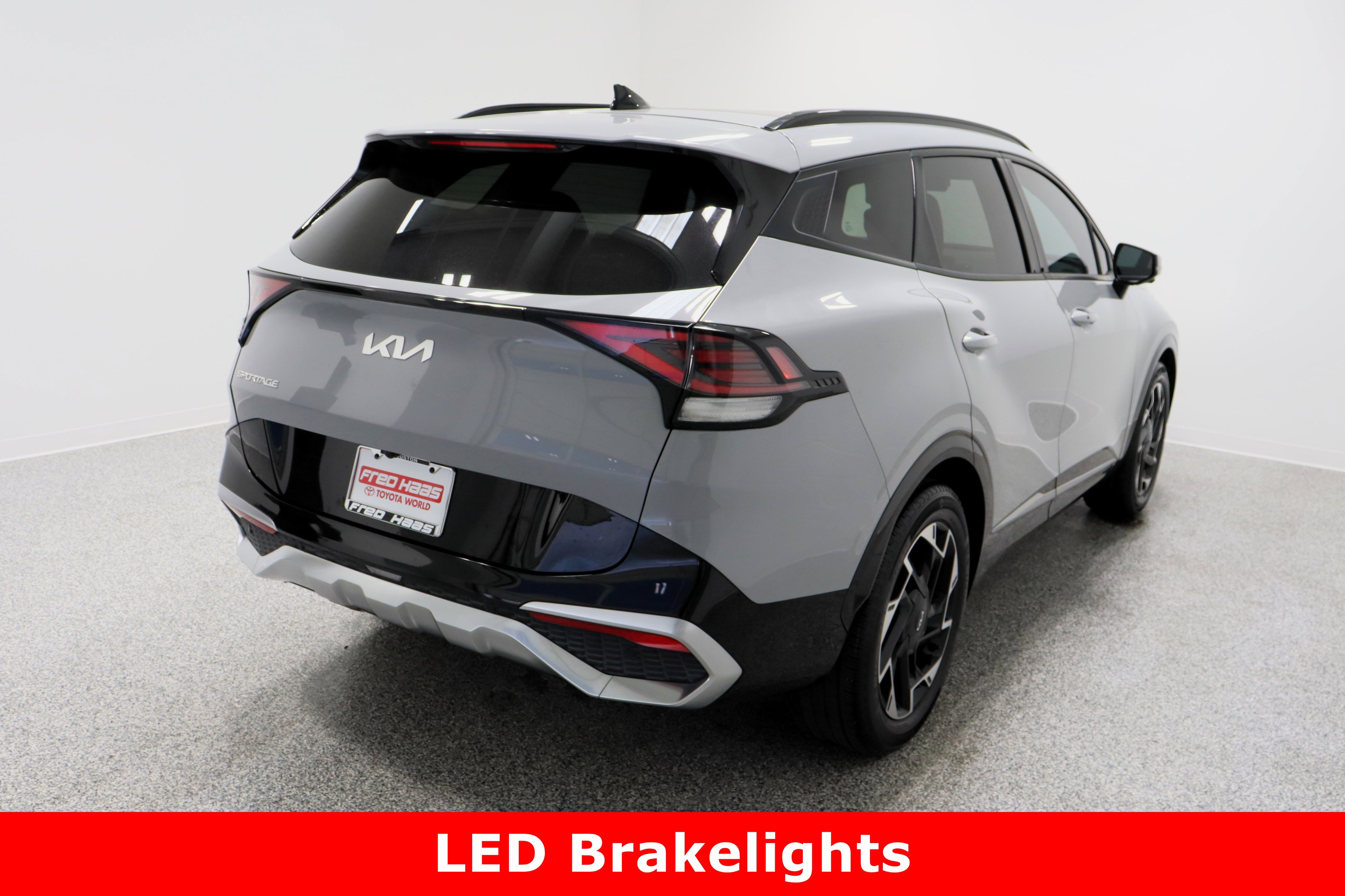 Used 2023 Kia Sportage SX image 7