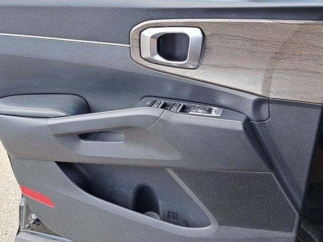 Used 2022 Kia Sorento S w/ Panoramic Sunroof Package image 19