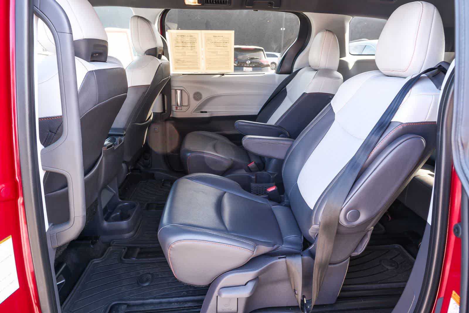 Certified 2021 Toyota Sienna XSE AWD/4WD image 18