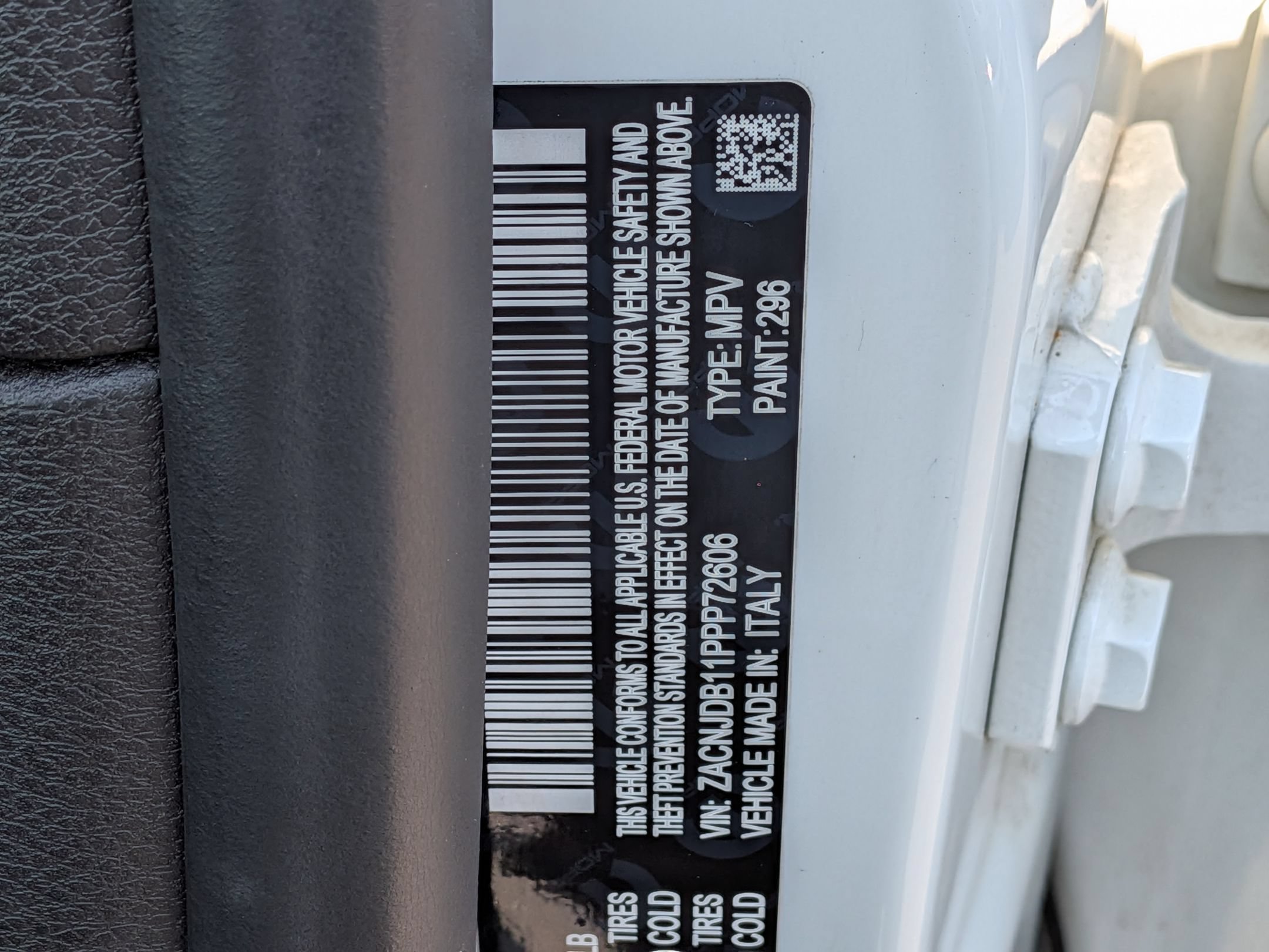 Used 2023 Jeep Renegade Latitude AWD/4WD image 38