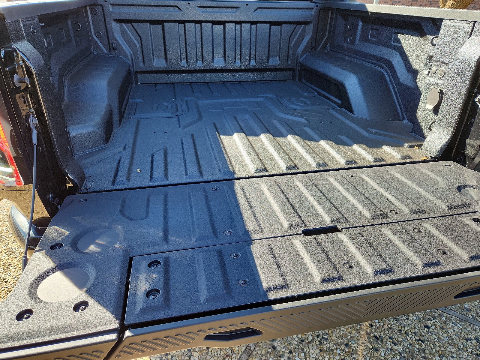 New 2025 GMC Hummer EV 2X image 5