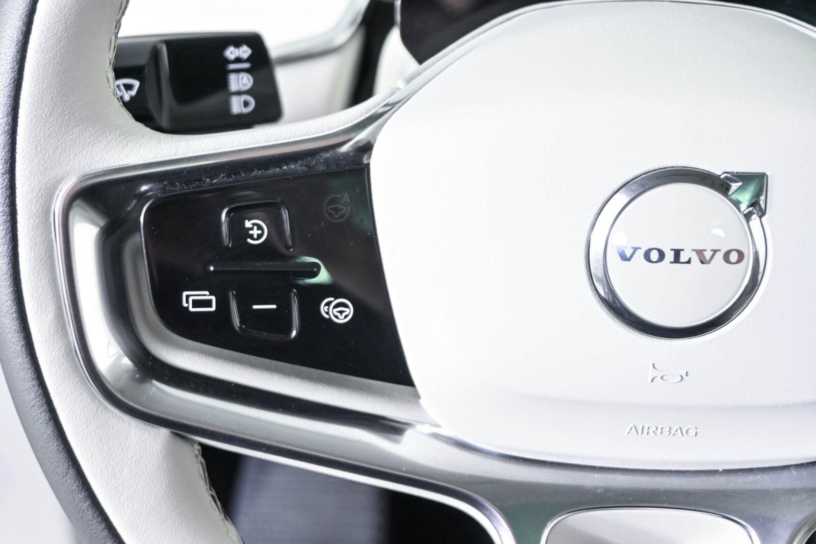 Used 2025 Volvo EX90 Ultra AWD/4WD image 10