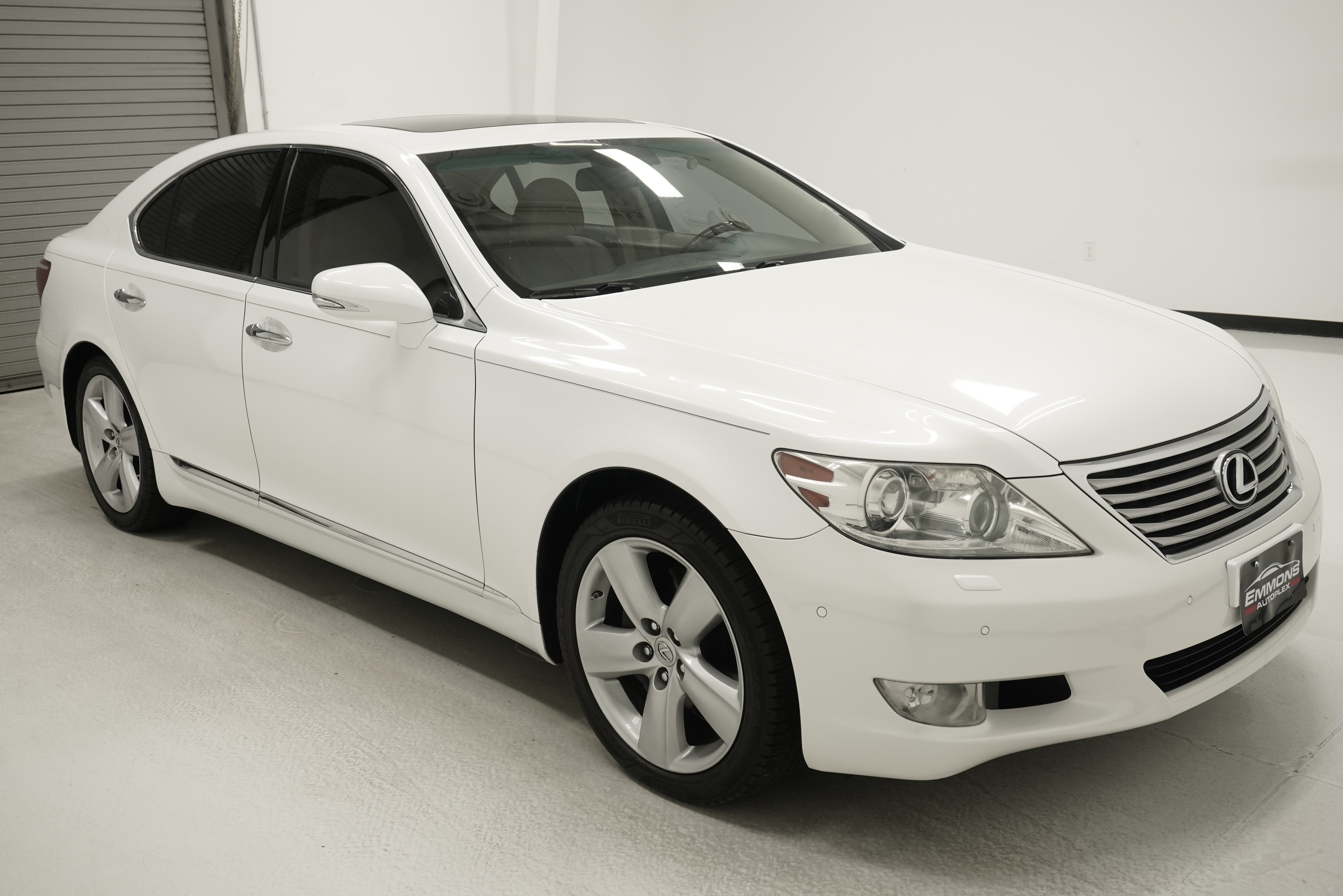 Used 2012 Lexus LS 460 w/ Luxury Value Edition RWD image 3