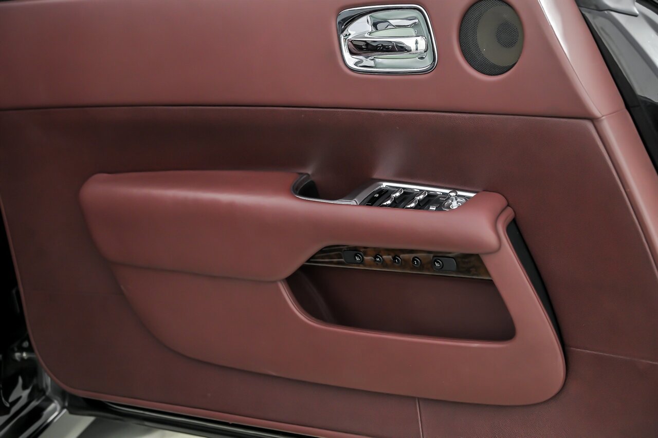 Used 2014 Rolls-Royce Wraith image 18