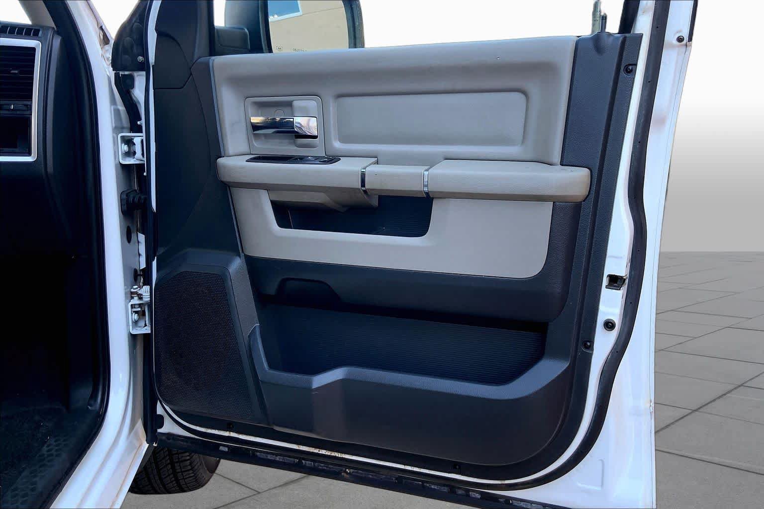 Used 2011 RAM 1500 Classic SLT RWD image 22