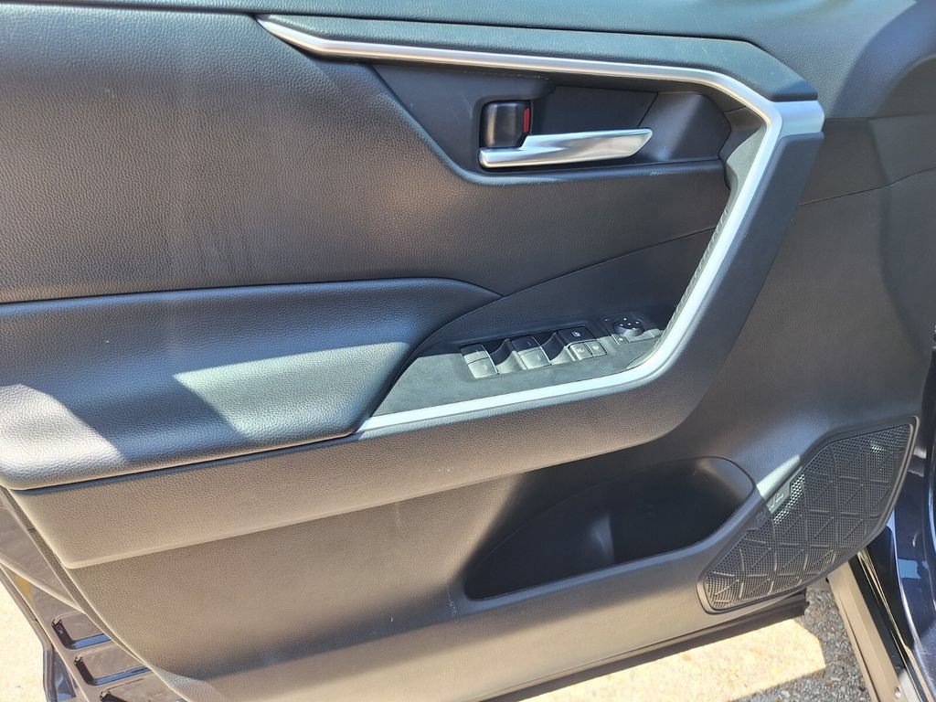 Used 2024 Toyota RAV4 XLE FWD image 29